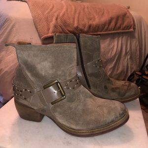 Josef Seibel tan booties!